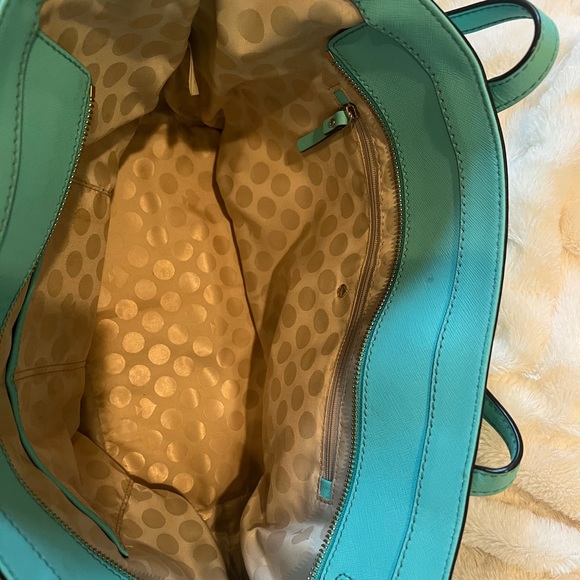 Kate spade tote with inside zipper pocket and two pockets on other side. - Picture 2 of 14